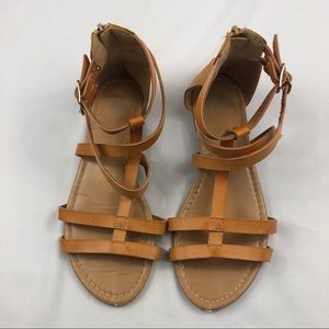 If Carrini women’s Strap sandals two straps around the ankle golden tan size 8